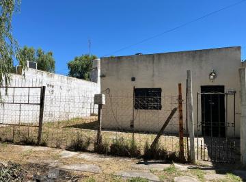 Casa de 2 ambientes, La Plata · Casa en Venta Zona Aeropuerto Lp