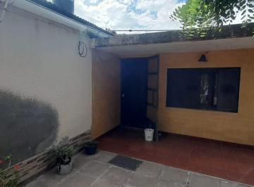 Casa · 54m² · 3 Ambientes · Casa en Acceso Rubén H. Marín 1015, Eduardo Castex
