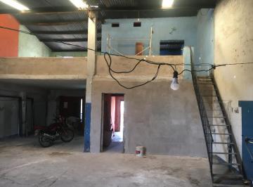 Bodega-Galpón · 190m² · Deposito Galpón en Venta - Bella Vista, Rosario