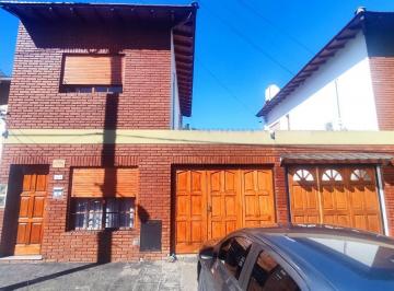 Casa de 3 ambientes, La Matanza · Duplex 3 Ambientes Garage, Patio, Parrilla, - Venta en Ramos Mejía.