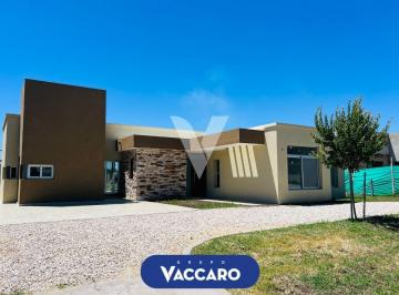 VCO-VCO-736_3 · Venta Casa Prados del Oeste Moreno