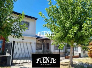 Casa · 127m² · 5 Ambientes · 1 Cochera · Casa en Luis Guillon