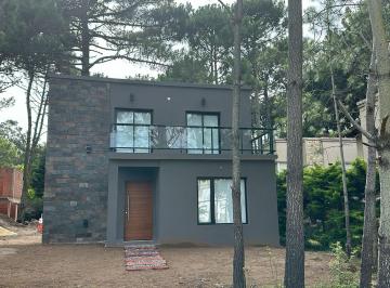 Casa de 3 ambientes, Costa del Este · Duplex en Costa del Este a Estrenar. Financiacion. Inter III