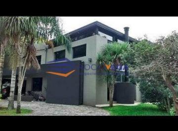 Casa · 380m² · 5 Ambientes · 2 Cocheras · Casa en Venta en San Patricio Country Club Moreno
