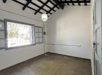 Casa · 200m² · 3 Ambientes · 2 Cocheras · Oportunidad! Vendo Casa en Villa Allende/a Refaccionar