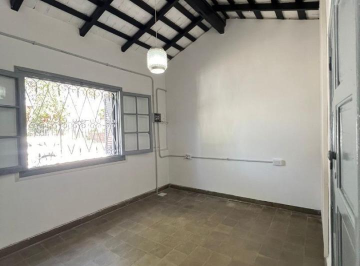 Casa · 200m² · 3 Ambientes · 2 Cocheras