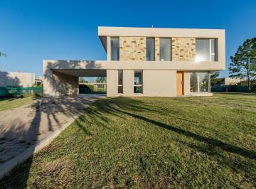 Casa · 162m² · 5 Ambientes · 1 Cochera · Venta/permuta - Casa 3 Dorm. Vista Al Lago - Puerto Roldan