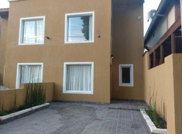 Casa · 70m² · 2 Dormitorios · Duplex 3 Ambientes