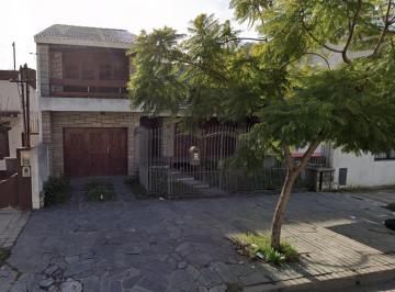 Casa · 149m² · 5 Ambientes · 1 Cochera · Impecable Chalet - Venta Directa