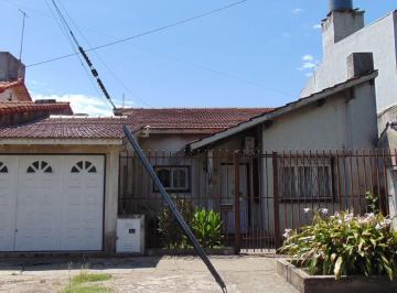 Casa · 91m² · 4 Ambientes · 1 Cochera · Casa Carapachay Cuatro Ambientes