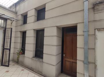 Oficina comercial · 30m² · 3 Ambientes · San Martín Centro. Oficina en Pb con Baño y Sin Expensas