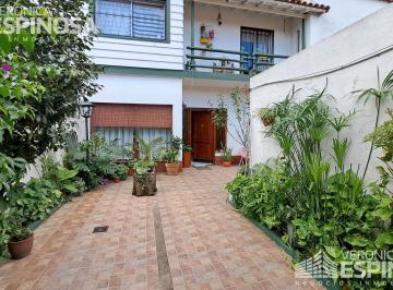Casa · 271m² · 5 Ambientes · 4 Cocheras · Casa en Venta en Villa Luzuriaga