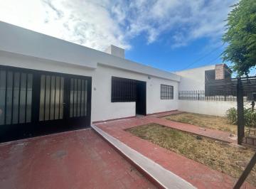 Casa · 176m² · 10 Ambientes · 2 Cocheras · Se Vende Casa Mas Depto Quebrada de Las Rosas