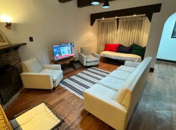 Casa de 5 ambientes, Mar del Plata · Chalet en Alquiler