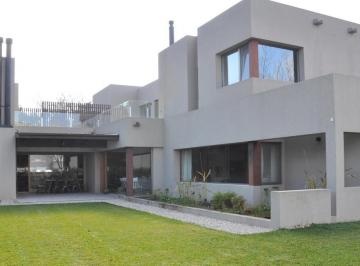 Casa · 420m² · 6 Ambientes · 2 Cocheras · Excepcional Casa en Venta en Pacheco Golf – Moderna E Impecable - 4 Dorm.