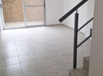 Departamento · 66m² · 3 Ambientes · 1 Cochera · Venta Duplex Tres Ambientes Moreno