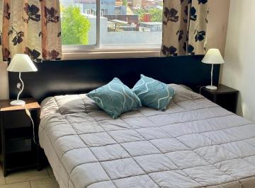 Habitación · Alquiler Temporario 2amb Versalles, Amoblado. Leer Descripción.