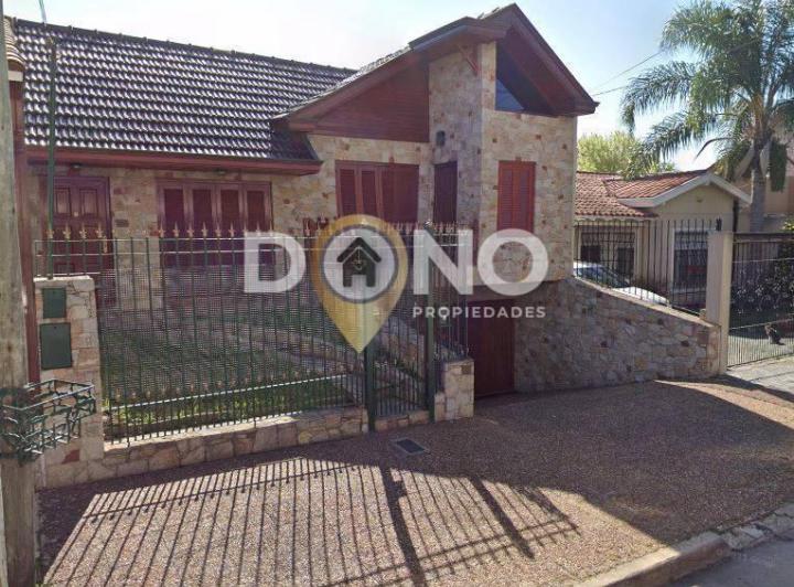 Casa · 186m² · 4 Ambientes · 2 Cocheras