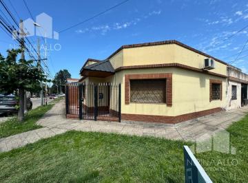 Casa · 75m² · 4 Ambientes · 2 Cocheras · Venta Casa 3 Dorm. en Moron