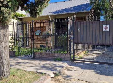 Casa de 3 ambientes, Morón · Propiedad Ideal Comercial Castelar