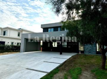 Casa · 245m² · 5 Ambientes · 2 Cocheras · Casa en Venta en San Matias, Escobar, G. B. a. Zona Norte