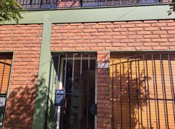 Casa de 3 ambientes, Morón · Sourignes 2800. Venta Chalet. Villa Sarmiento