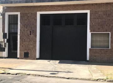 Garage · 15m² · Cochera con Baulera en Venta en Caseros