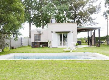 Casa de 4 ambientes, Arroyo Leyes · Moderna Casa Quinta en Loteo Don Carmelo - Km 11