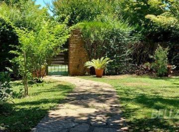 Casa · 240m² · 3 Ambientes · Venta Casa Quinta 3 Ambientes Capilla del Señor Pileta Parque Arbolado.