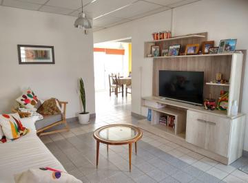 Casa · 100m² · 5 Ambientes · 1 Cochera · Casa en Venta