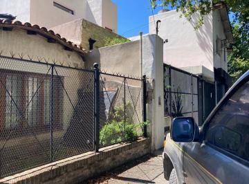 Casa · 153m² · 4 Ambientes · 1 Cochera · Casa a Refaccionar