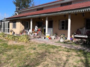 Quinta vacacional · 120m² · 4 Ambientes · 1 Cochera · Casa Quinta en Venta en Domselaar, San Vicente, G. B. a. Zona Sur