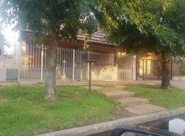 Casa de 3 ambientes, Lomas de Zamora · Venta Casa Tres Ambientes con Fondo Libre y Galpon