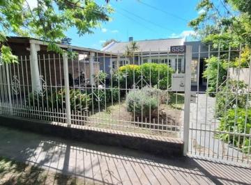 Casa · 400m² · 4 Ambientes · 1 Cochera · Venta - Casa en Ezeiza