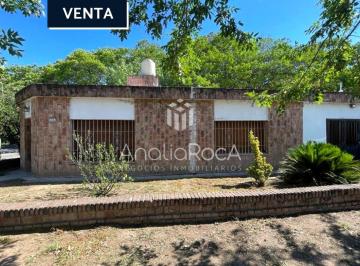 Casa · 120m² · 2 Dormitorios · Casa en Venta Ideal Para Reciclar en Córdoba Capital