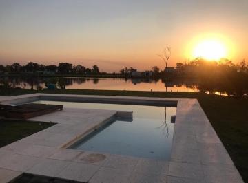 Casa de 4 ambientes, Presidente Perón · Casa en Venta a La Laguna en Canning