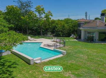 Casa · 370m² · 5 Ambientes · Casa en Venta en Ayres del Pilar