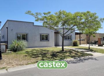 Casa · 140m² · 4 Ambientes · 1 Cochera · Casa en Venta en Pilar del Este, Santa Guadalupe