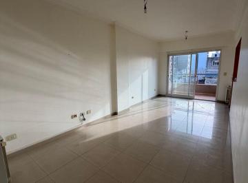 Alquiler departamento tres ambientes en Lanus Oeste, ubicado en calle Del Valle · 3 Ambiente de 80 m² con Doble Cochera Cubierta en Lanus Oeste.
