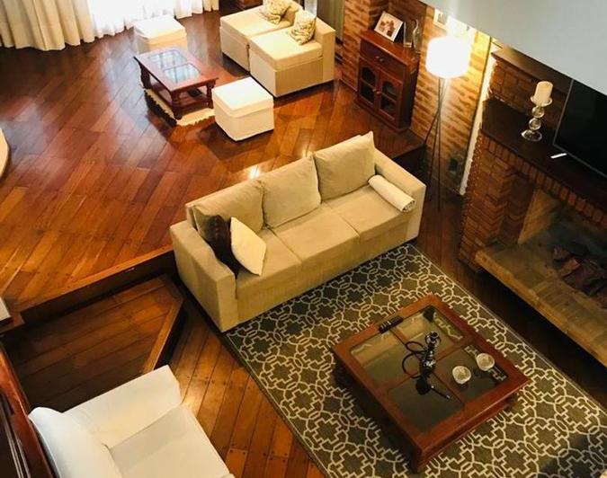 Casa en venta en Villa Sarmiento · 5 ambientes