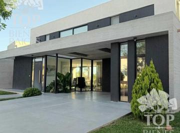 Casa · 244ha · 6 Ambientes · 1 Cochera · Casa Chalet en Venta en El Cantón Puerto, El Cantón, Escobar