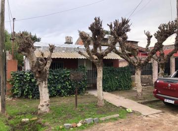 Casa · 80m² · 3 Ambientes · 2 Cocheras · Casa de 3 Ambientes en El Jaguel