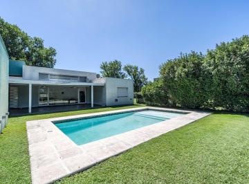 Casa · 229m² · 3 Ambientes · 2 Cocheras · Venta - Casa - 2 Dorm. - Roldan, San Lorenzo