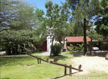 Casa · 220m² · 7 Ambientes · 4 Cocheras · Casa en Venta en Fincas de Maschwitz