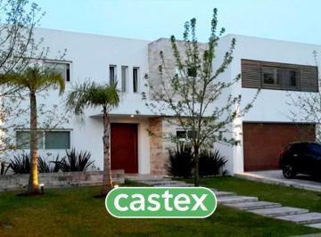 Casa · 430m² · 5 Ambientes · 2 Cocheras · Casa Al Lago en Venta en Castores, Nordelta