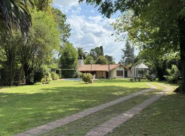 Casa · 150m² · 3 Ambientes · Casa Quinta en Venta Barrio El Trébol 1688 m² de Parque con Pileta y Quincho Cerrado