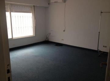 Oficina comercial · 25m² · 1 Ambiente · Oficina 25 m² en Zona Comercial. Opción de Anexar Otra Oficina de 20 m².