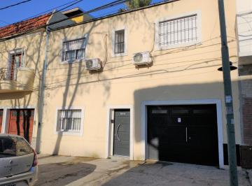 Casa · 180m² · 5 Ambientes · 1 Cochera · Casa - Florida