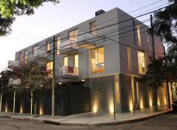 Casa · 128m² · 4 Ambientes · 1 Cochera · Impecable Duplex Nuevo 4 Ambientes, Jardin, Cochera, Parrilla.