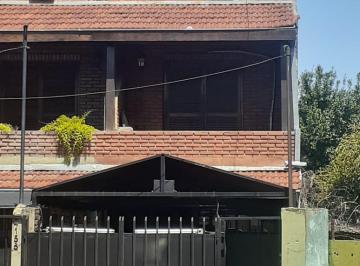 Casa · 145m² · 5 Ambientes · 1 Cochera · Casa - Munro - Este 5 Amb, Patio C/ Parrilla Quincho Hidromasaje, 3 Dorm..